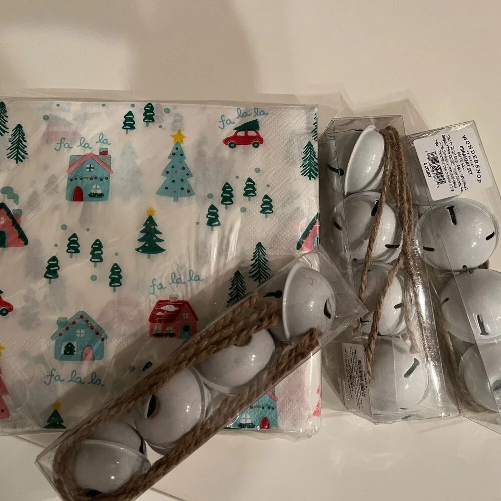 White‎ Bell Decor Sets With Holiday Napkins (new)